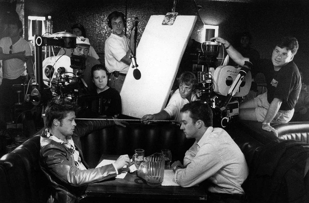 搏击俱乐部结局是什么意思,搏击俱乐部最后出现的是什么