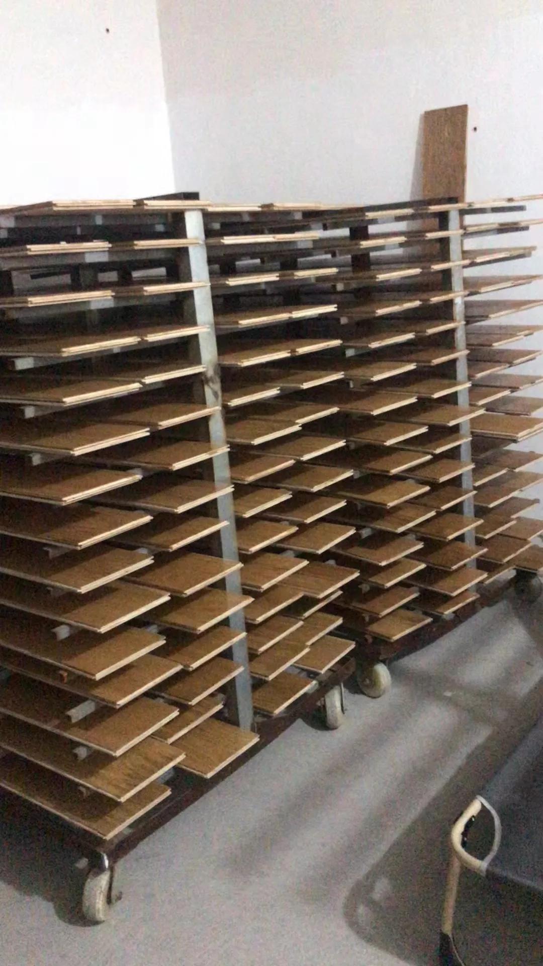 uv材质木地板环保吗,环保封蜡防水多层实木地板