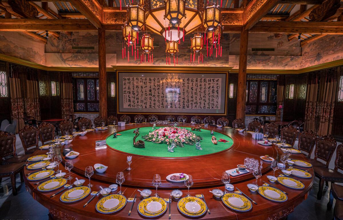 现代酒店餐饮装修推荐,一站式酒店餐饮装修设计布局