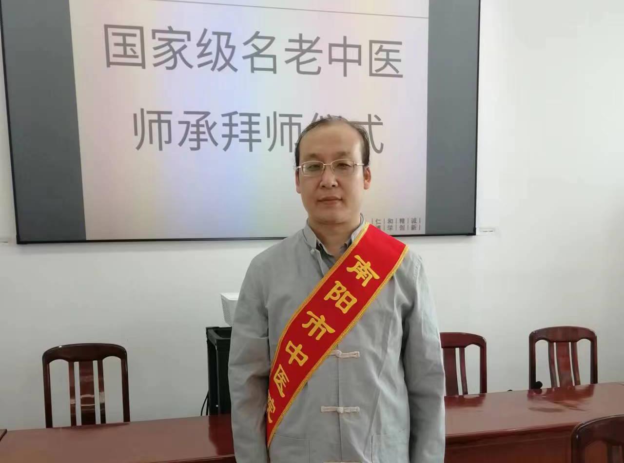 躬耕医道技高德崇——专访“仲景国医传承人”、社旗县中医院副主任医师高崇