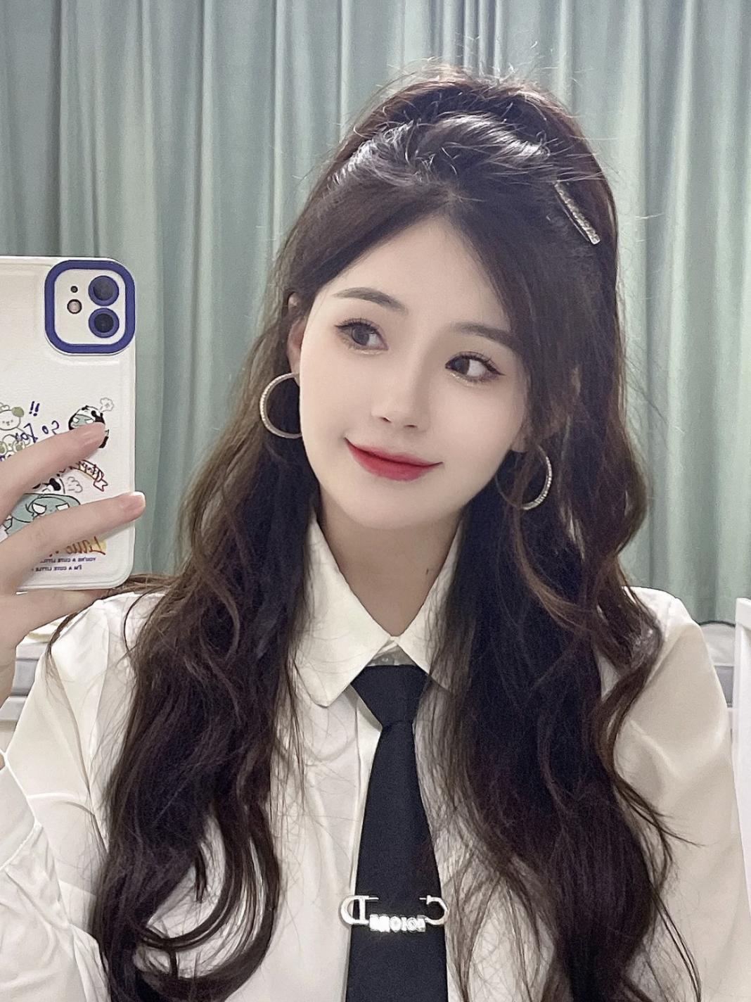 今年冬天流行发型披头散发,5款冬季减龄发型