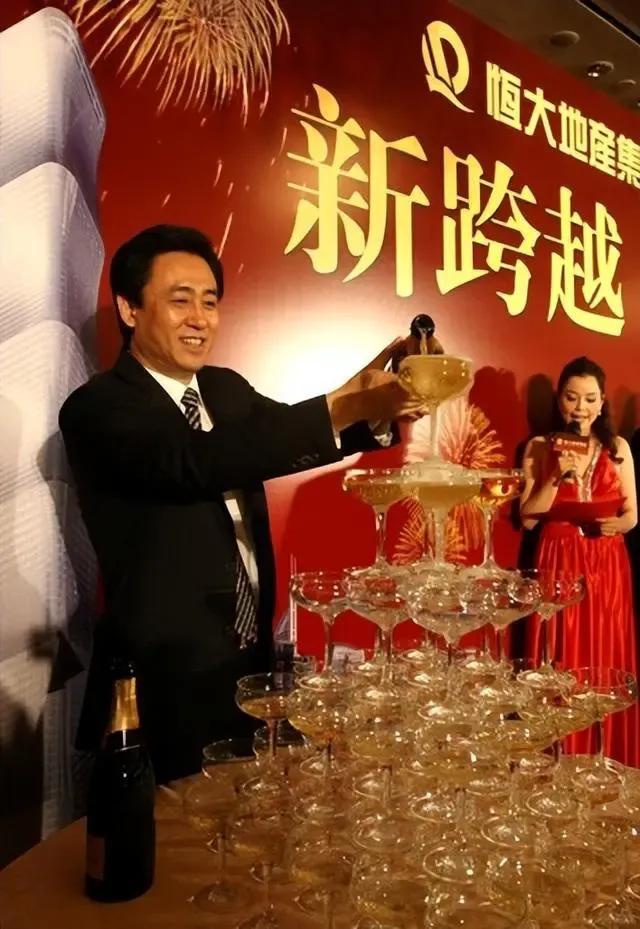 许家印倒在了50亿元“战投”上,9万亿元债务未能击倒他