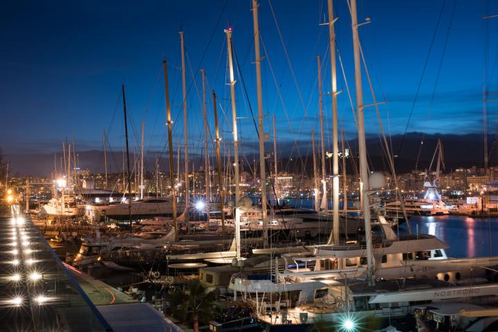 腾龙85mm定焦镜头副厂推荐,18-200腾龙镜头和原厂镜头对比