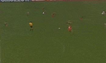 德甲拜仁3-2客胜多特继续领跑,率先破僵拜仁1-0领先多特