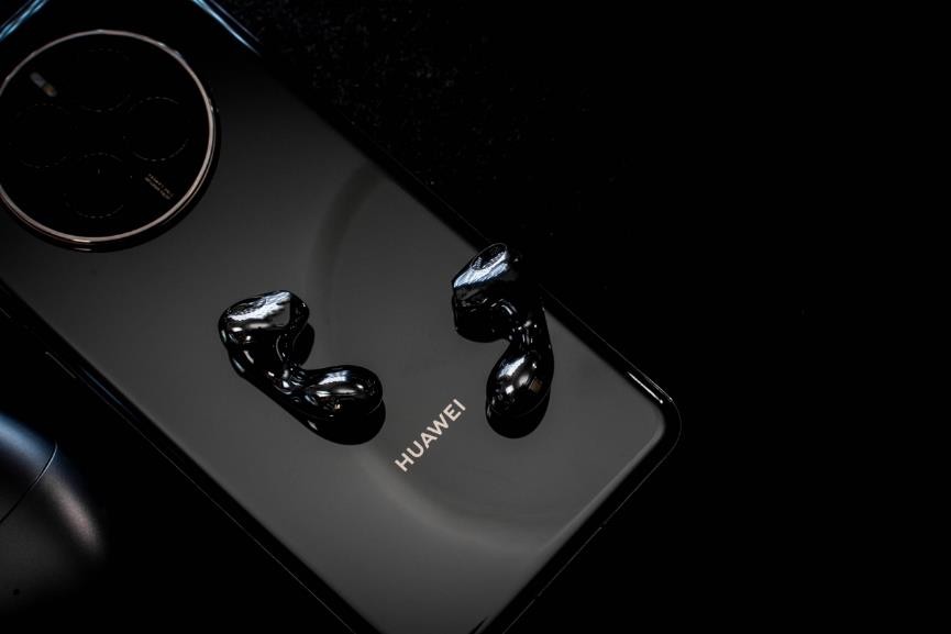 华为freebudsstudio对比boseqc35,华为freebuds5降噪评测