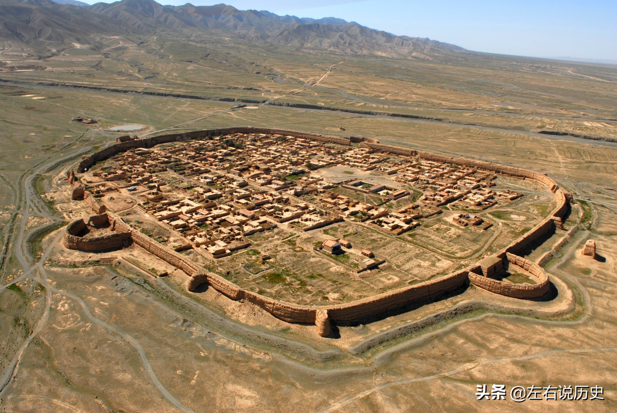 孤独大漠剑寂寞永泰城