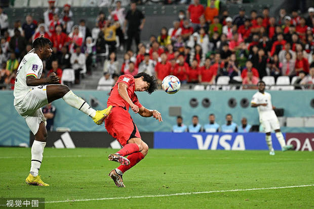 库杜斯首秀,加纳对韩国曹圭成精彩进球场景