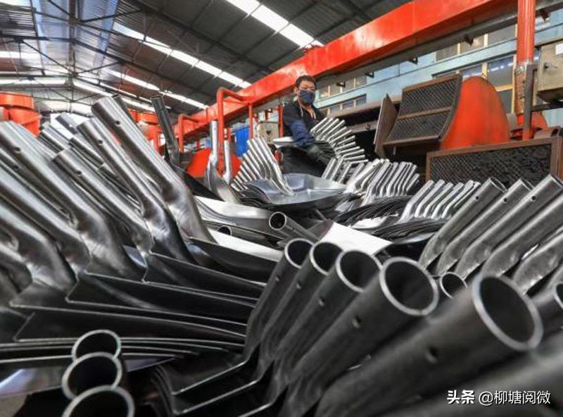 閾侀敼鎶婄嫍澶存媿鍑鸿,82骞村ぇ璞＄墝閽㈤敼