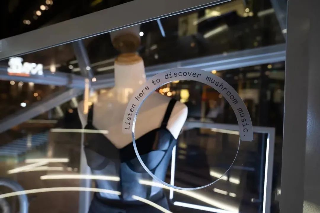 2022.11.21快报|LV发布梅西、罗纳尔多双人广告大片；老佛爷正式布局印度市场；诗篇发布2022冬季形象大片