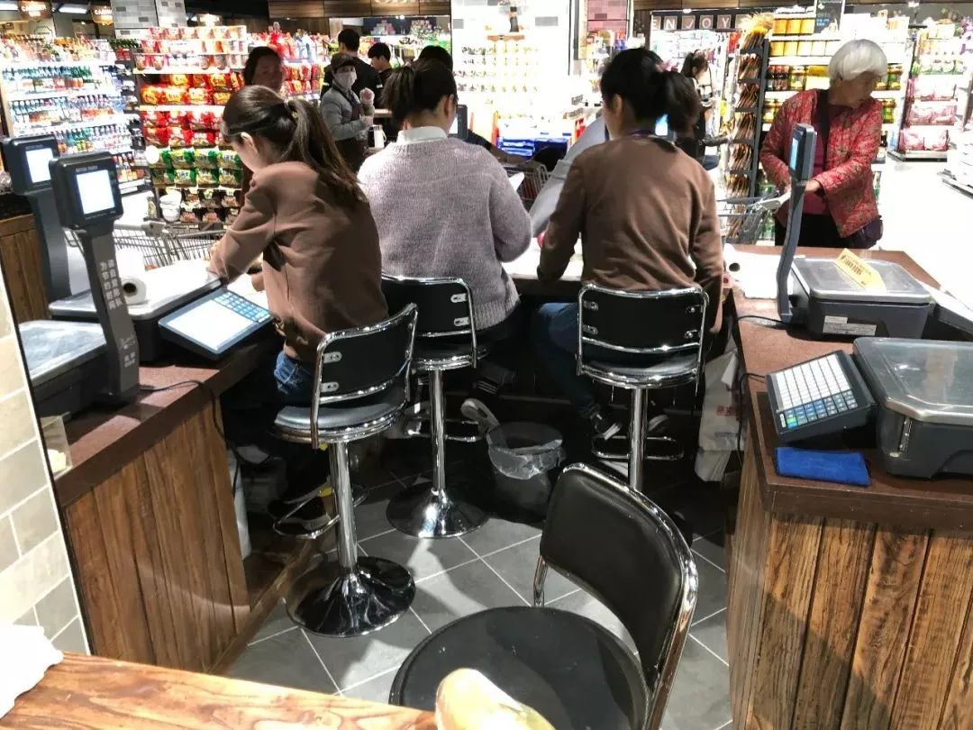 河南商超界楷模于东来,于东来与商超交流