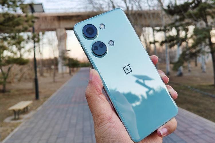 现在学生党最值得入手的手机512g,618哪款旗舰机值得入手