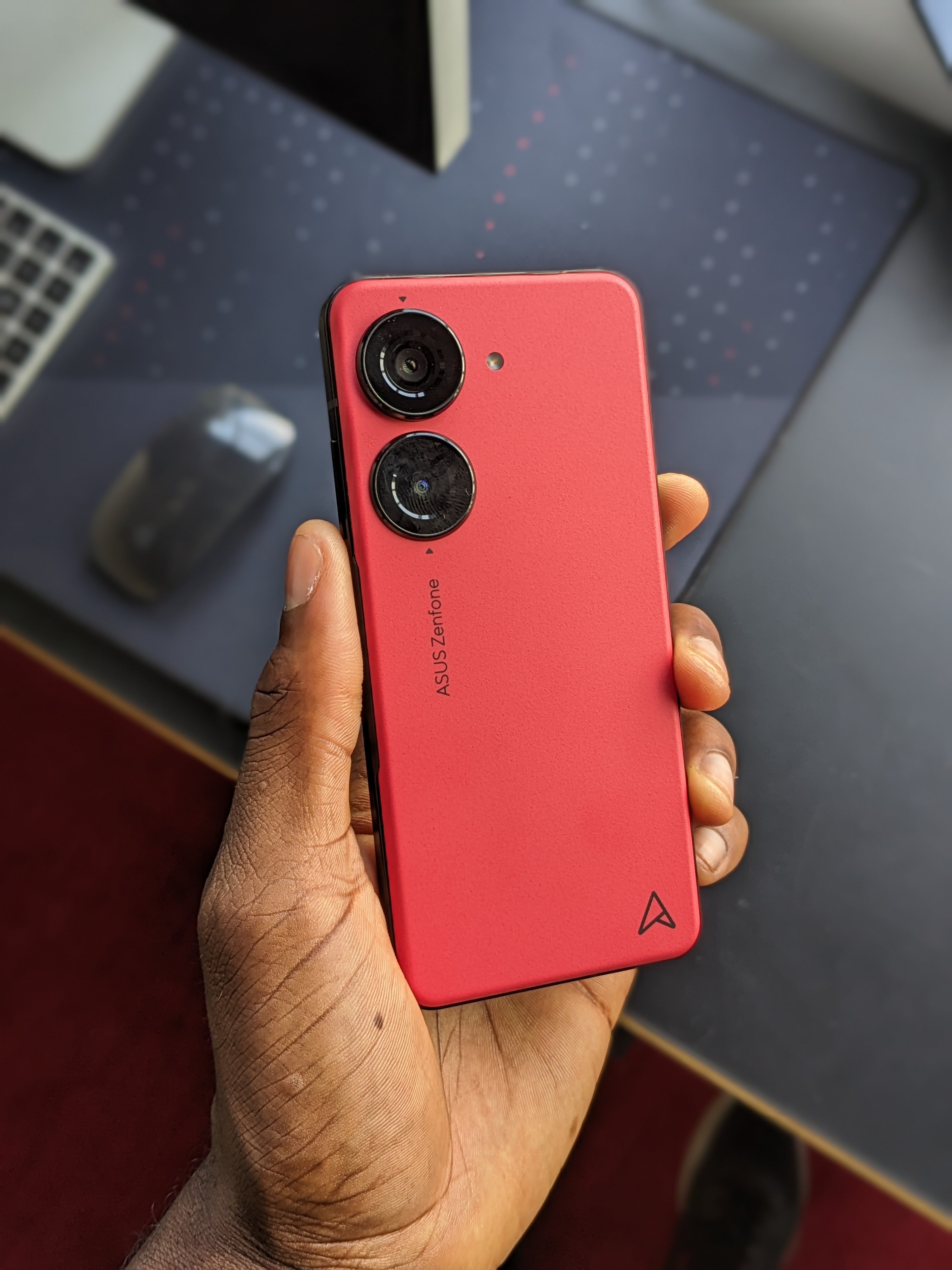 华硕zenfone10正式发布,华硕小屏旗舰手机zenfone10