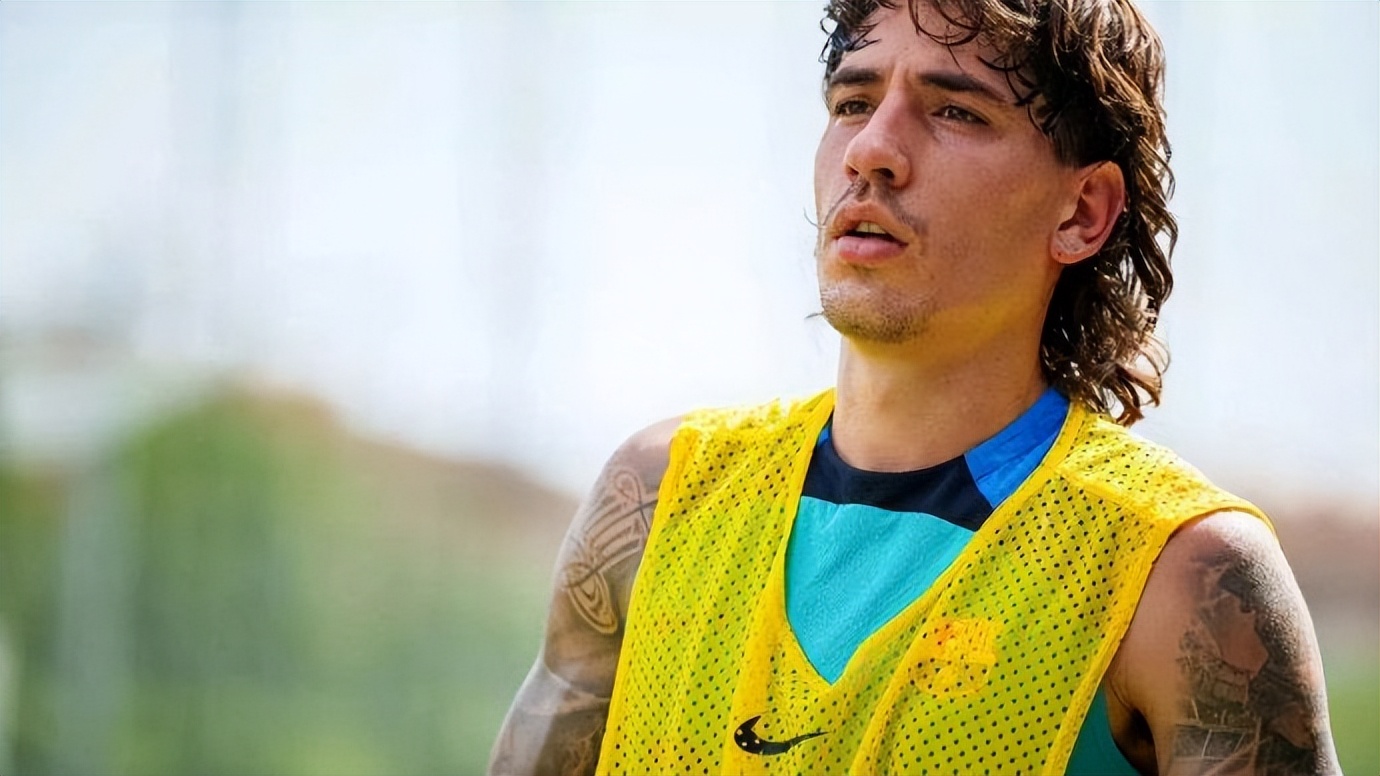 巴萨断腿动作,巴萨德容右腿受伤