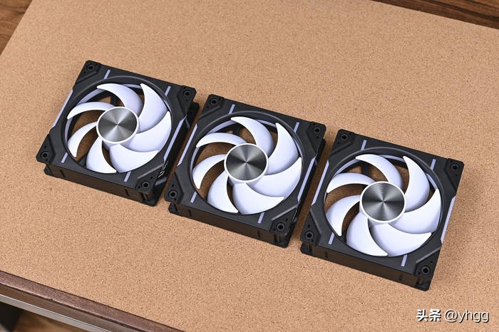 黑金全塔海景房——ROGZ790HERO+4080猛禽+追风者NV7装机展示