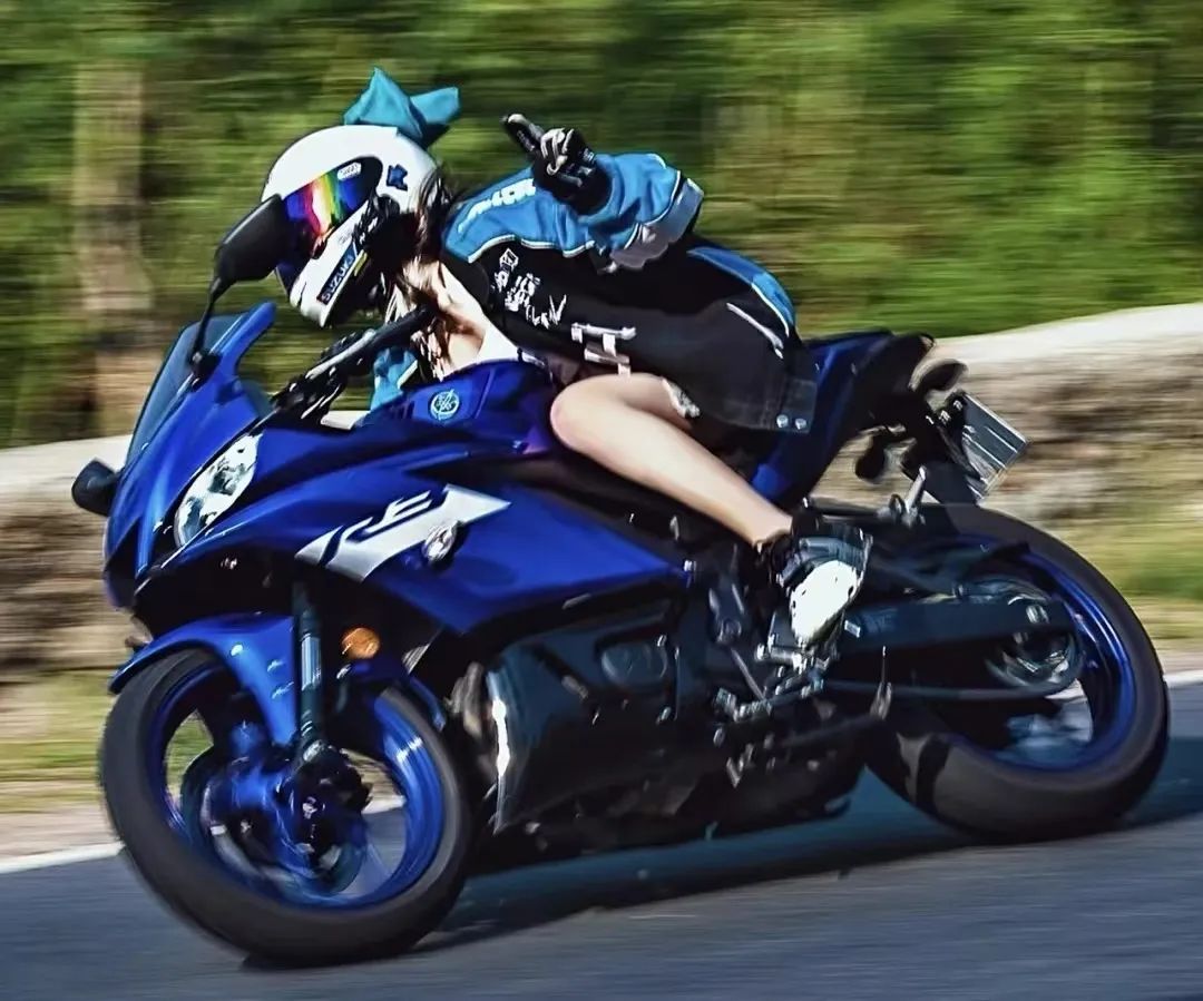 近两年摩托车突然火了,摩托车十几万