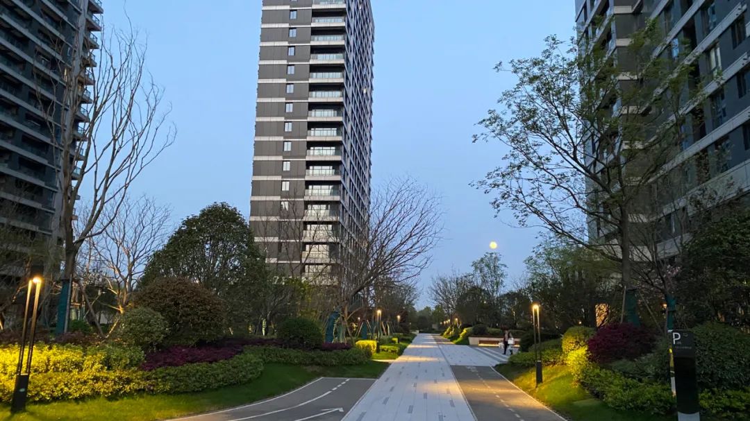 房子为什么不好租出去,租了六年的房子房东突然不租了