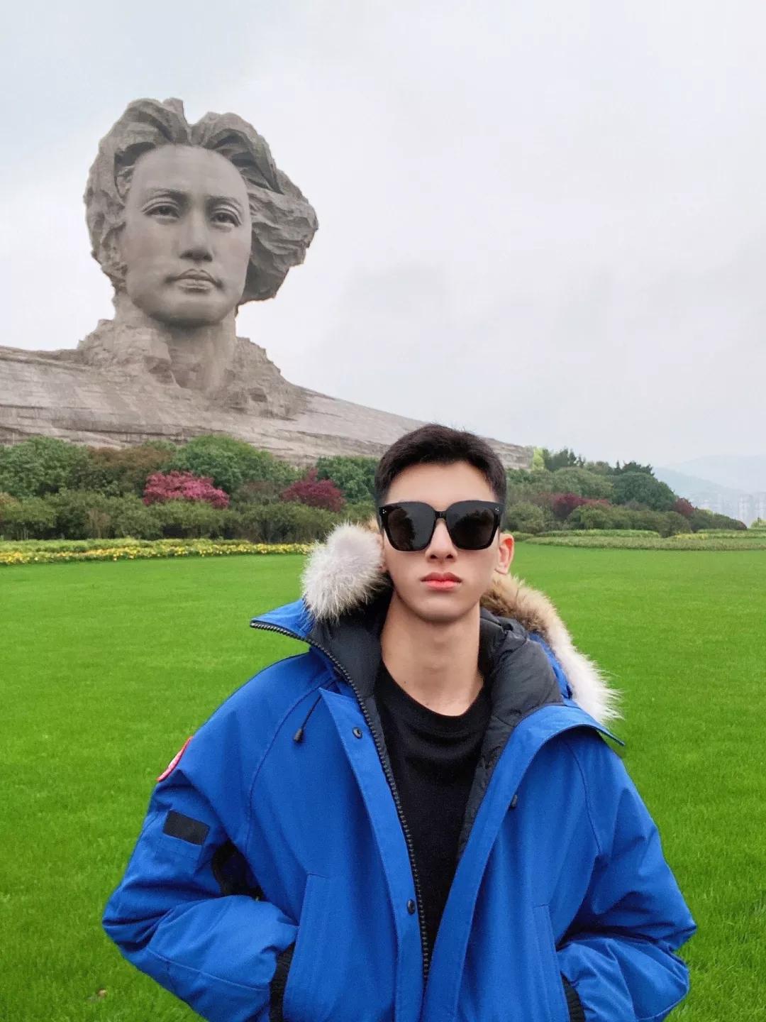 canadagoose黑标羽绒服搭配,canadagoose羽绒服正版细节图