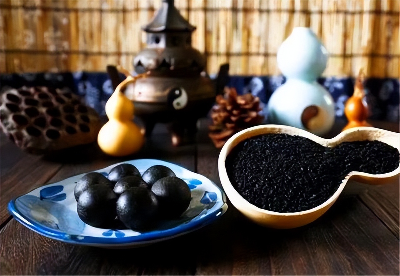 秦始皇为什么只活49岁,秦始皇为什么49岁就死了