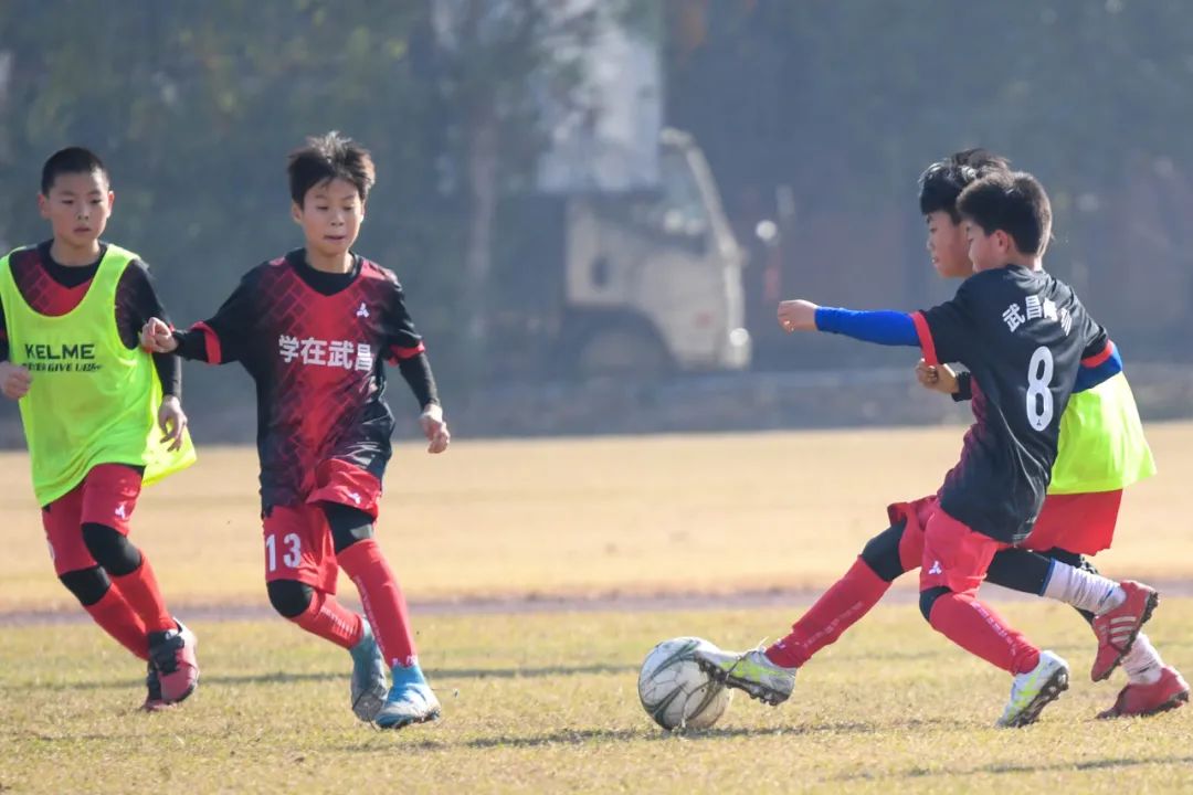 青训|中国克劳奇变身孩子王，“学在武昌”探索体教融合新模式