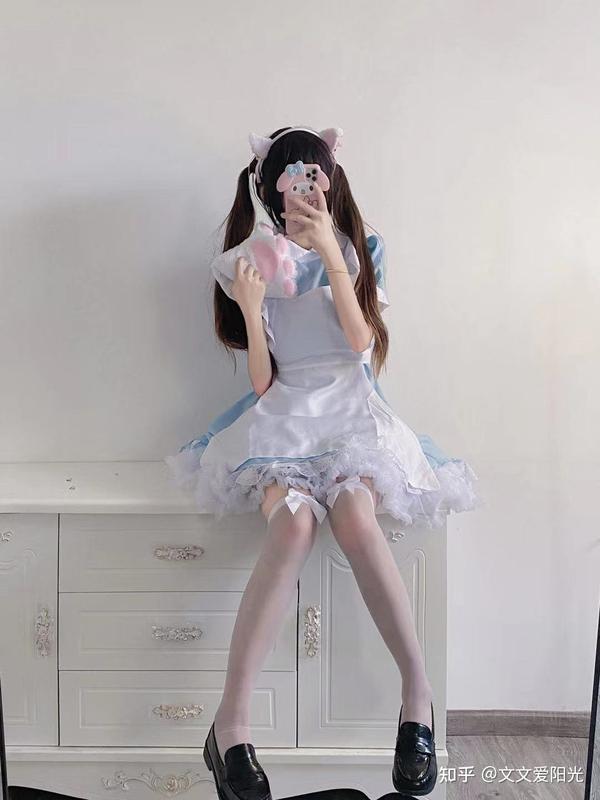 女生怎么穿长筒袜好看,女生怎么穿袜夹