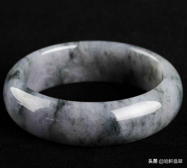 水墨玉与乌鸡种翡翠的区别,乌鸡料翡翠和青花玉的区别