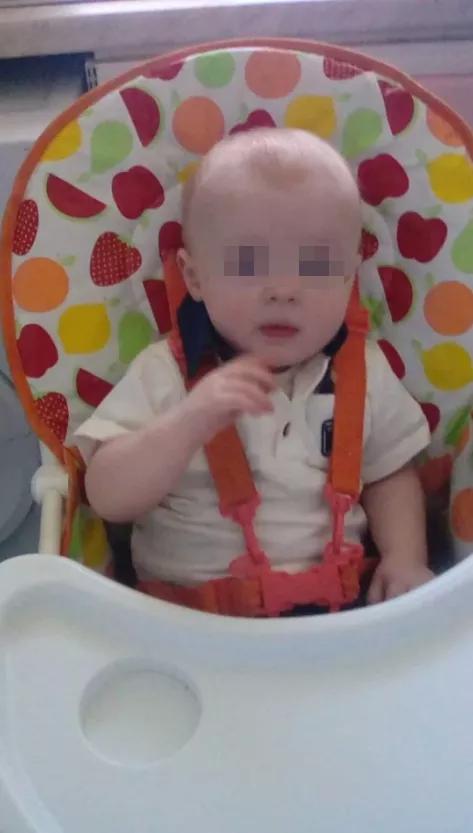 英国一幼儿吞电池死亡,英国2岁女孩被电池烧穿食道