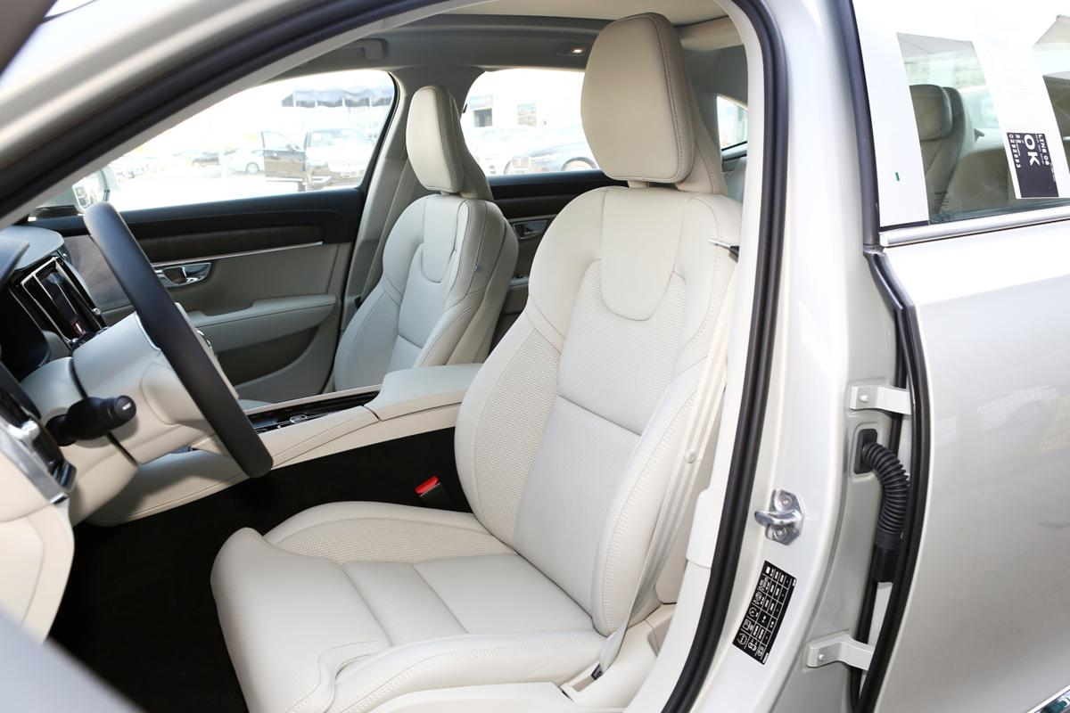 奥迪q4e-tron和沃尔沃c40哪个好,沃尔沃v90cc对比奥迪a6allroad