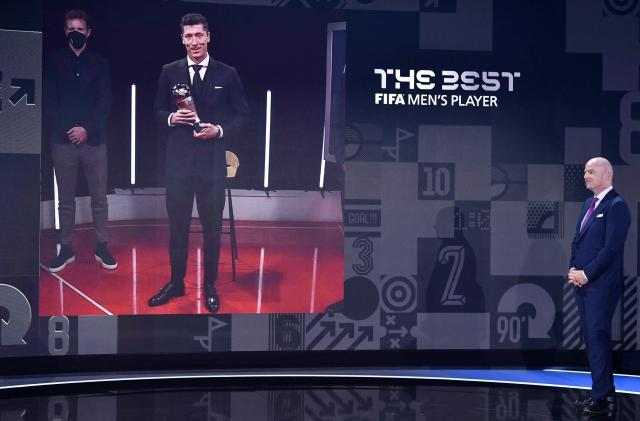 足球的魅力莱万蝉联世界足球先生,世界足球先生莱万获奖感言