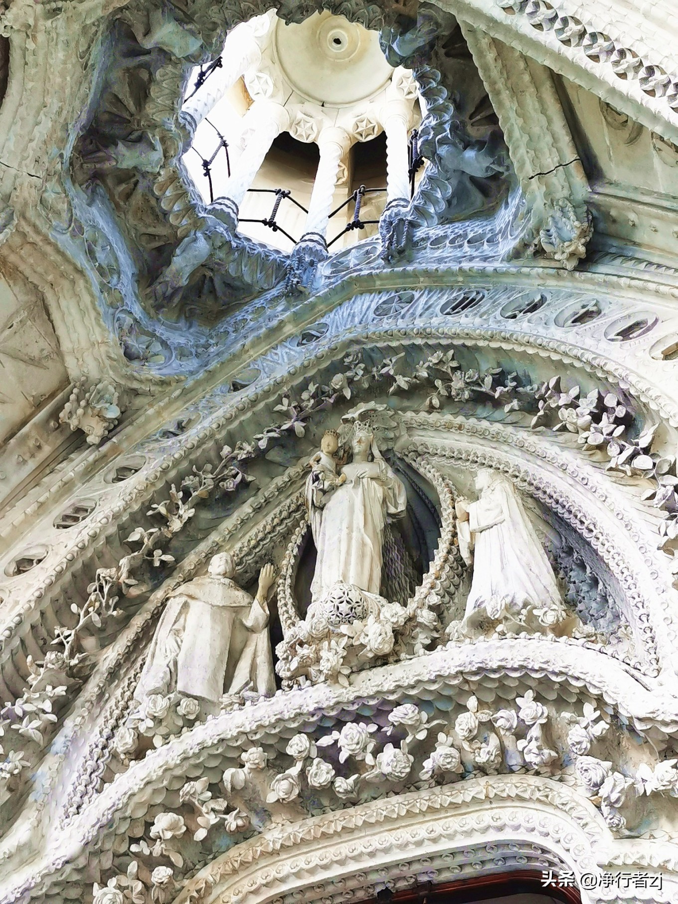 冬日暖阳拔“牙”记（三十二）巴塞罗那：高迪打造的绝世神作