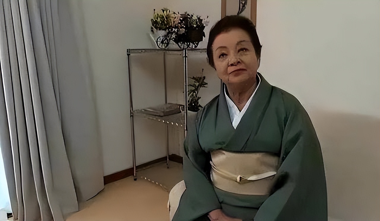 做工、考证、创业、抢占色情业，日本老人的今天是我们的明天？