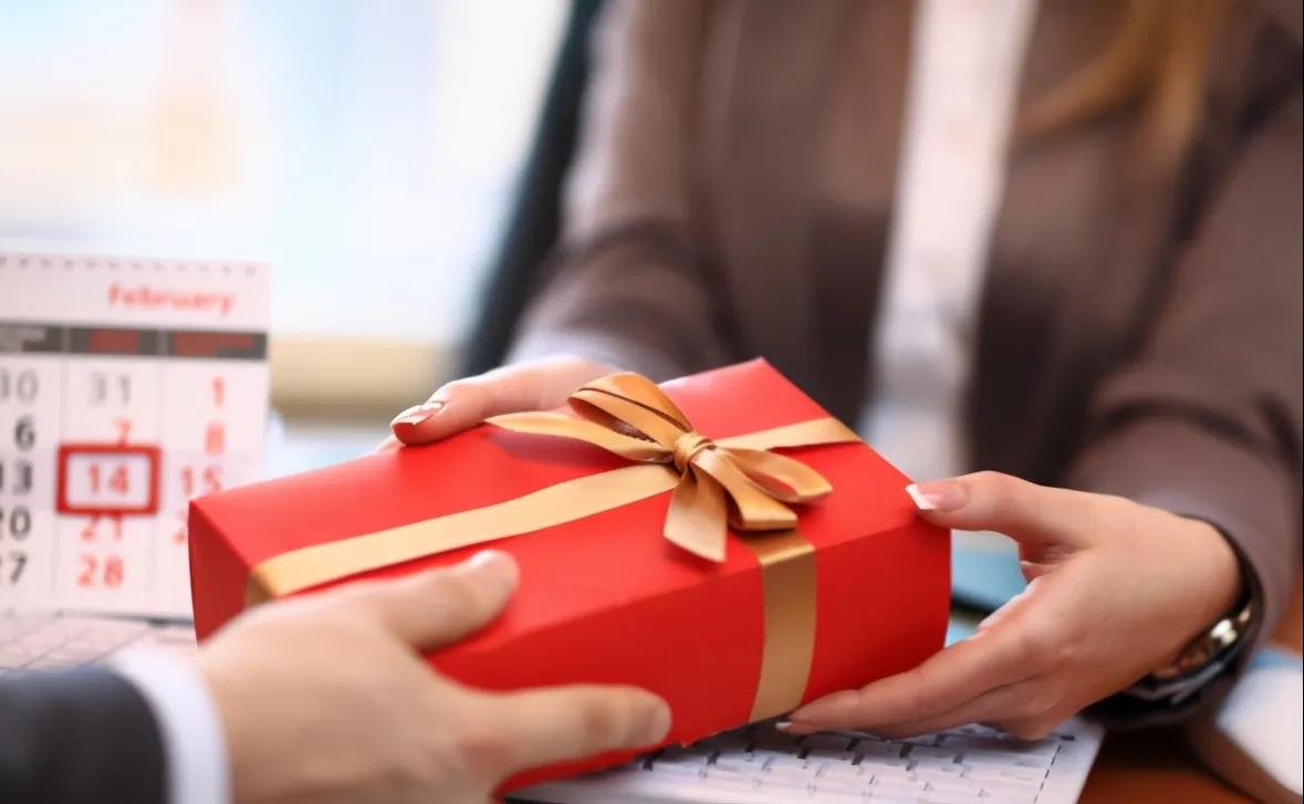 东西七不送的视频,东西七不送什么意思