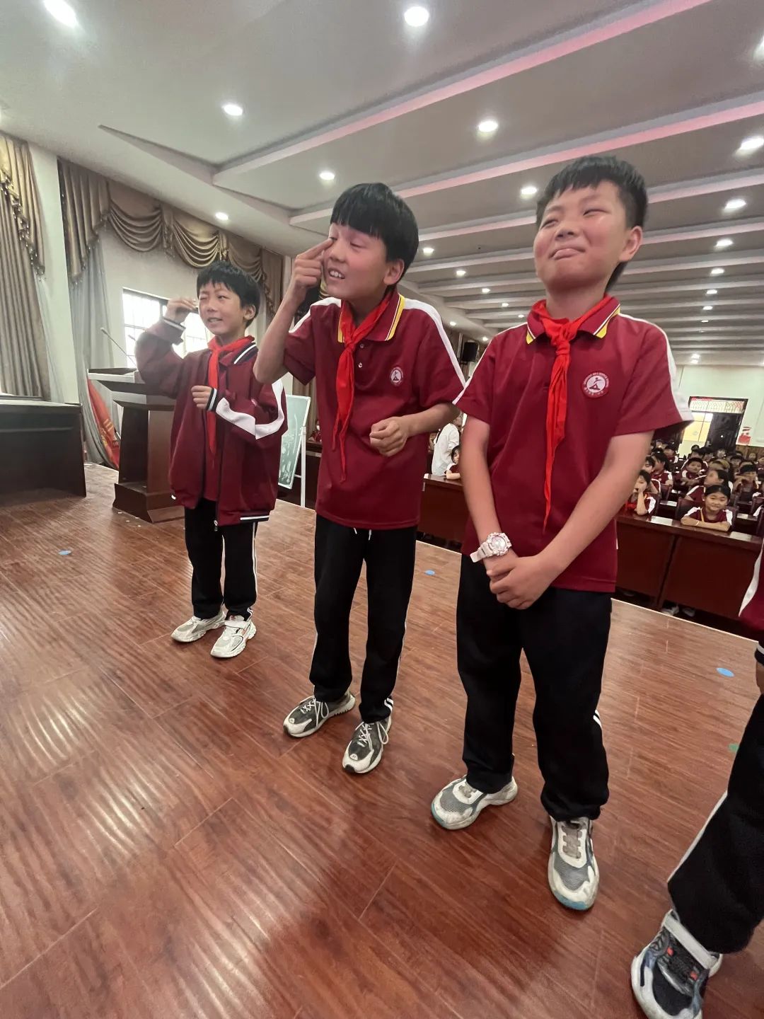 你来比划，我来猜——商丘市睢阳区汉梁小学语文学科活动