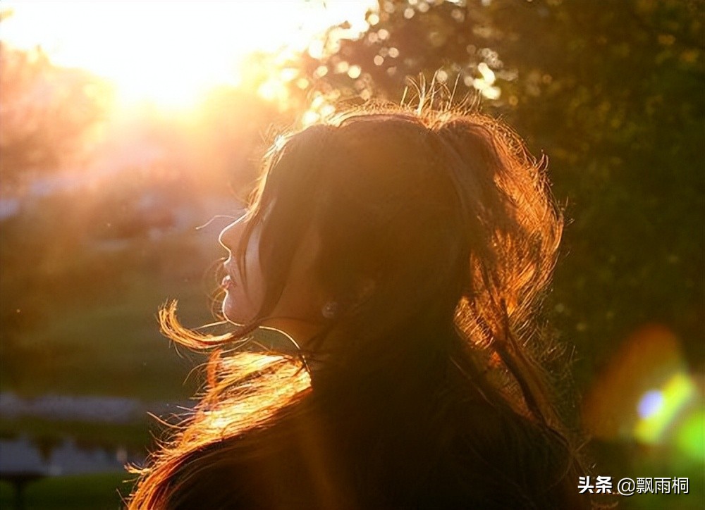 异地恋情侣没安全感怎么办,异地恋没有安全感怎么解决