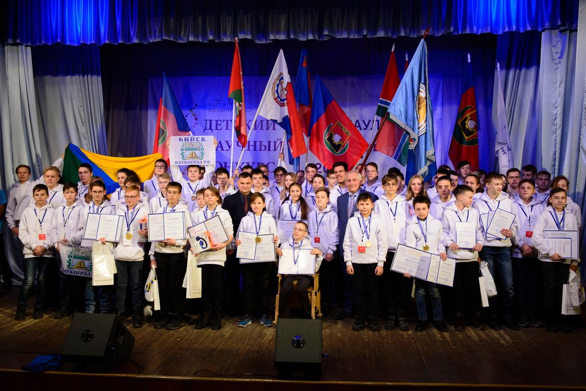 荷兰扣押14艘俄罗斯游艇,意国扣押俄罗斯富豪游艇