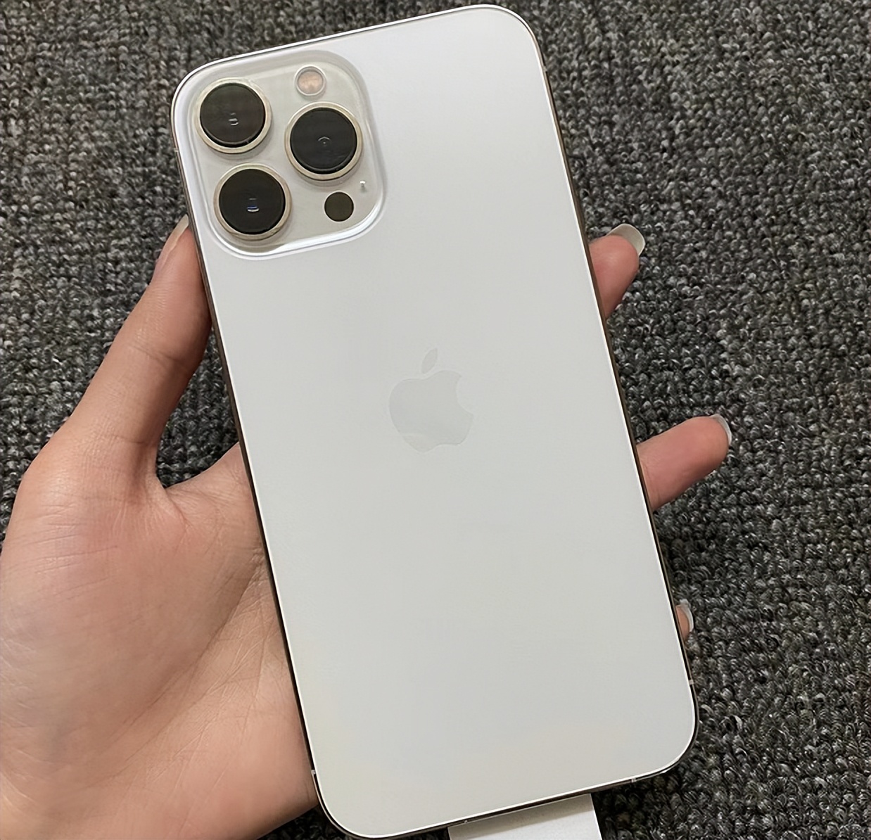 粉丝买苹果13promax视频,iphone13promax有翻新机么