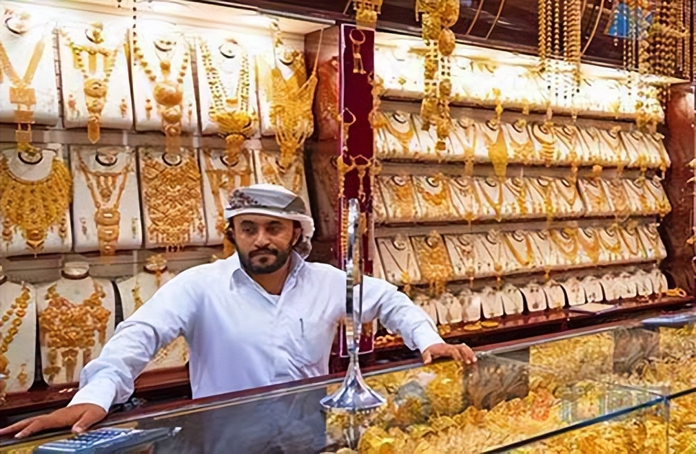 2018年印度民间发行百万张零元纸币，官方默认，用途使其大受欢迎