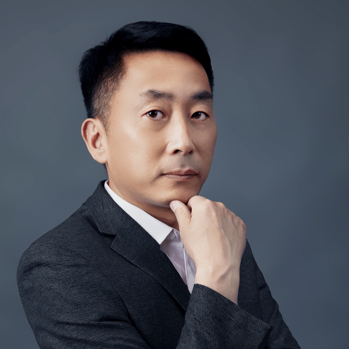 全网曝光量突破1000万+，国际顶流设计师与数字科学家组建豪华评委团助阵中国首个AIGC服装设计大赛！