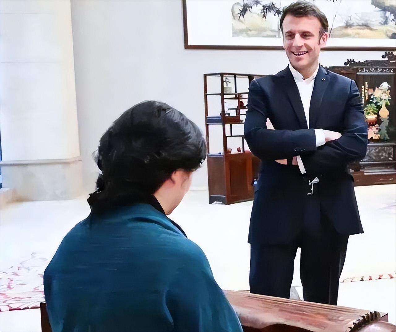 花千亿买飞机，弹《流水》觅知音：同法国建交，我们收获了什么？