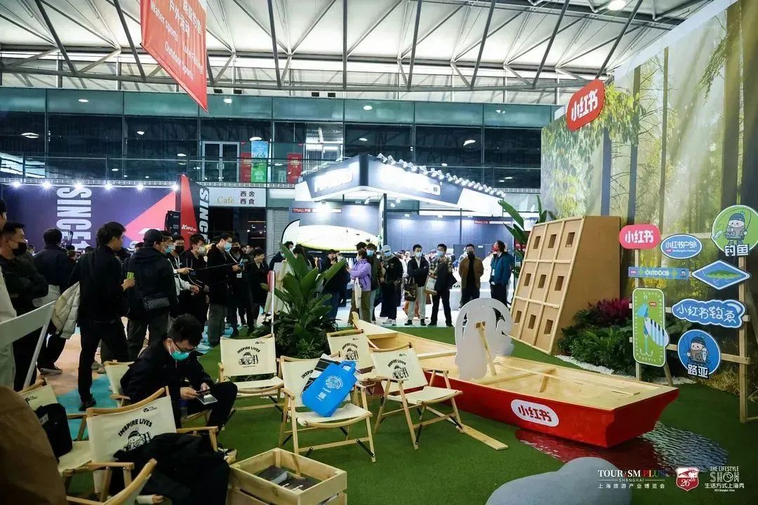 春暖三月踏青,春暖时节万物复苏