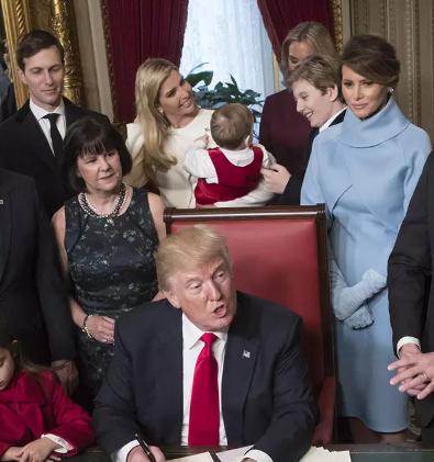 特朗普巴伦小时候,特朗普小儿子巴伦近照