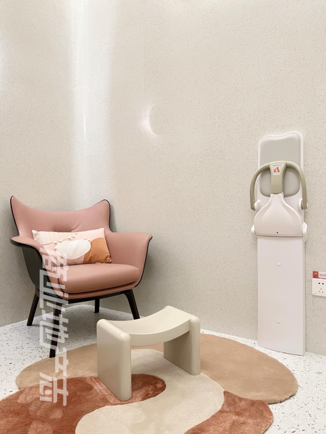 为了提升观察海口万象城的本地化视角,我在海口住了一整周