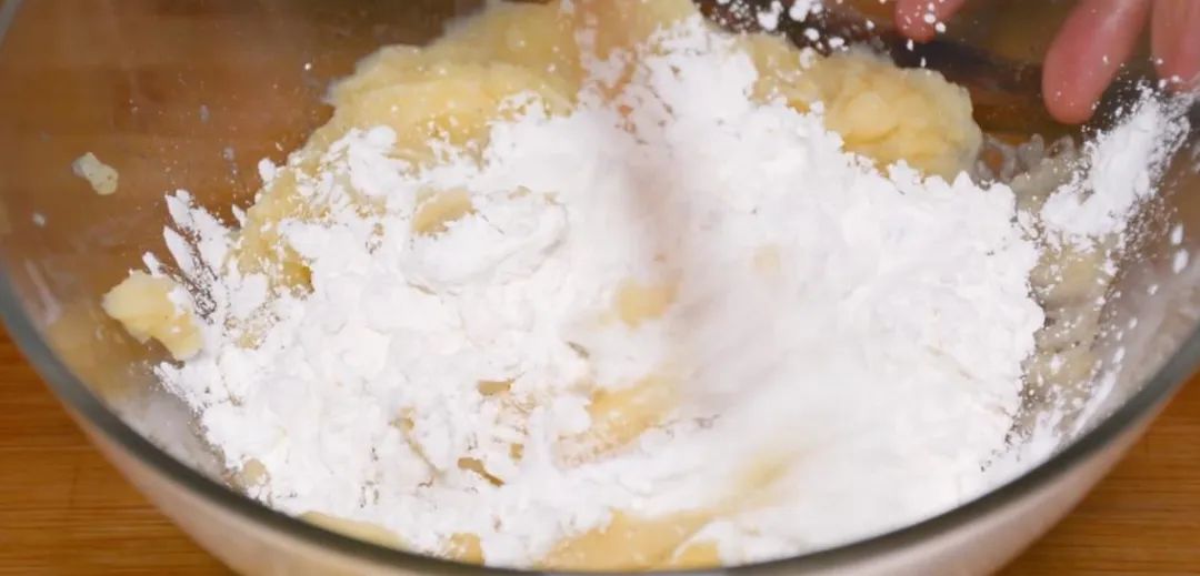 老年人早餐三种食物不能吃,老人早餐吃粥营养又简单