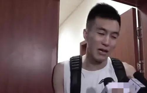 亚洲第一控卫郭艾伦是怎么得来的,郭艾伦国家队遗憾画面