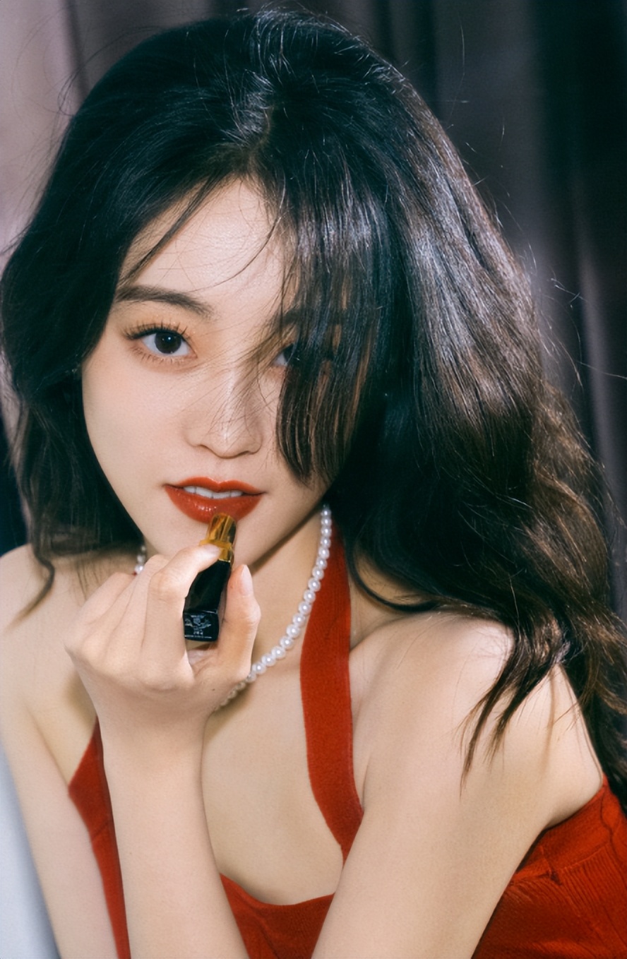 头发又细又软又少适合剪什么发型,头发细又少圆脸适合什么短发发型