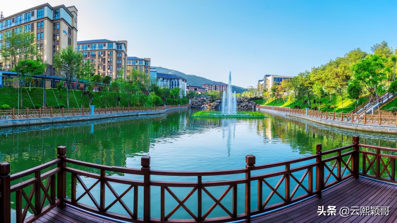 正月里的好天气，恰似春暖花开的季节，充满着出游的好心情