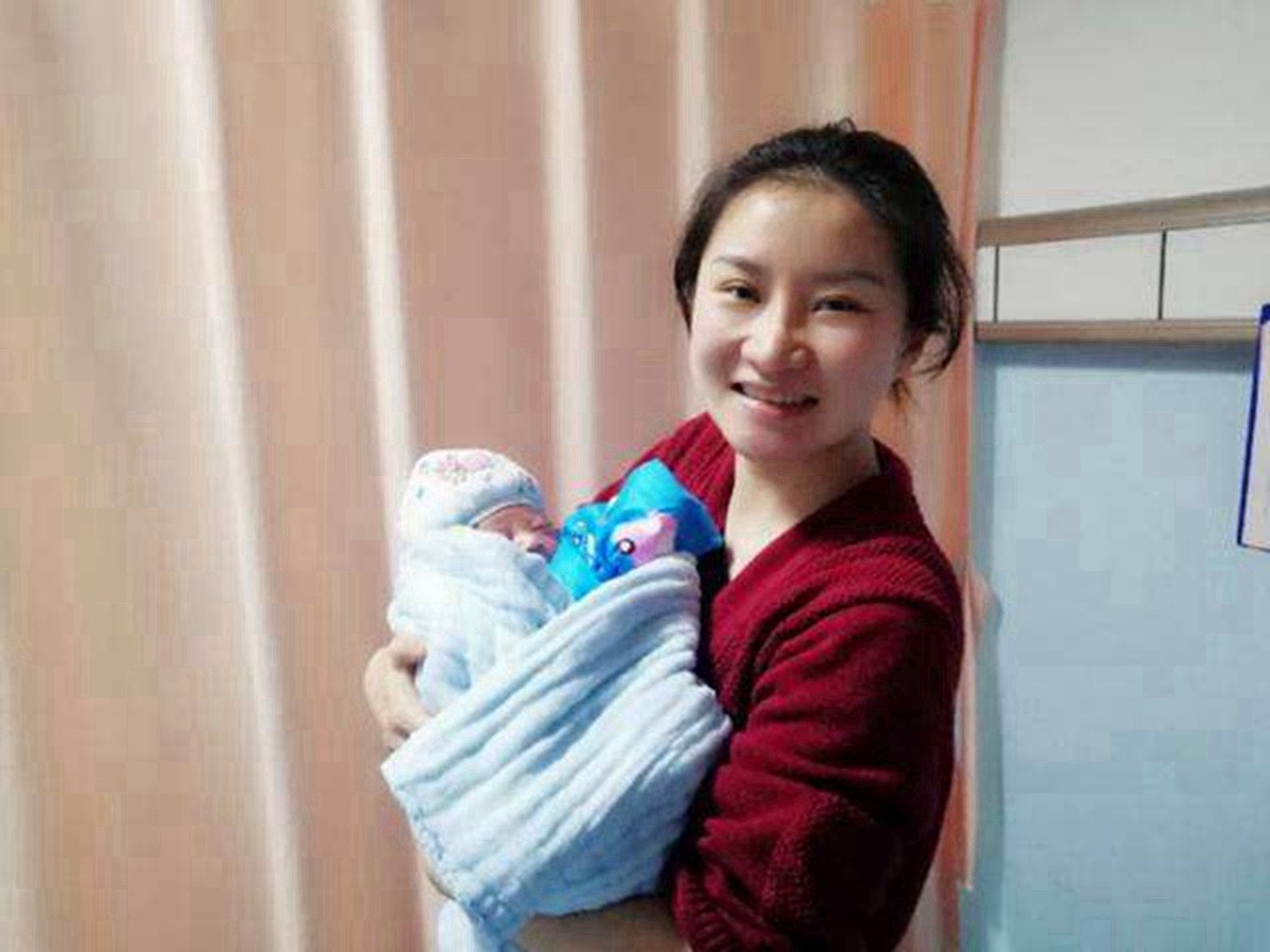 夏天坐月子不能睡席子吗,夏天坐月子不能吹风扇吗