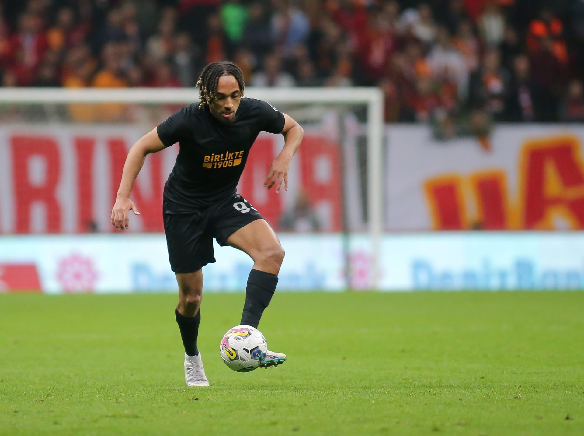 加拉塔萨雷40万,德罗巴加拉塔萨雷阿森纳