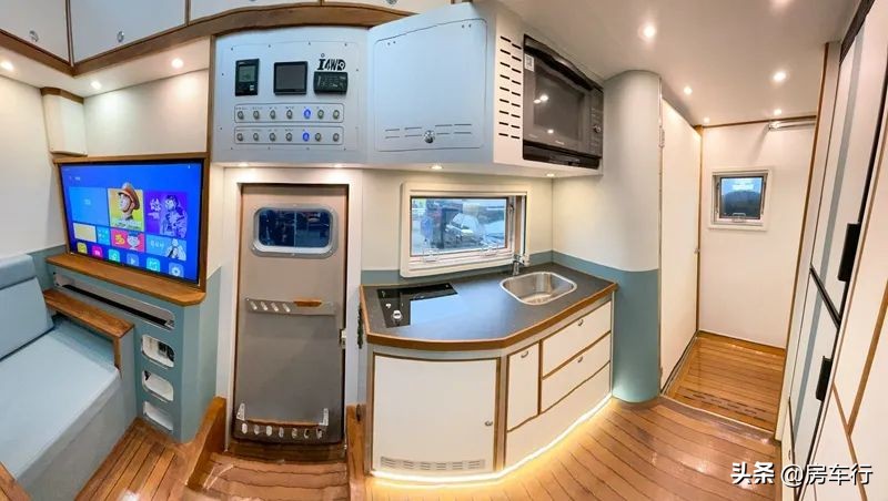 蓝牌五座德国曼重卡房车,b级越野豪华房车大全100万以上