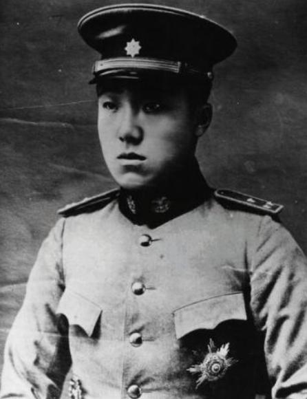 1964年，毛*东泽**得知载涛生活困难，致信章士钊：送上人民币2000元