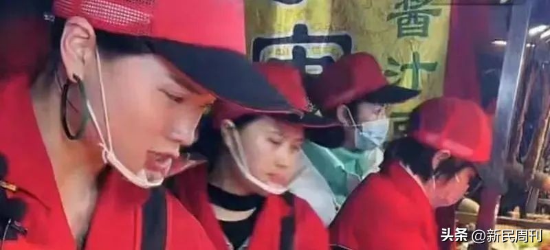 螺蛳在水里往深处爬还是浅处爬,螺蛳在水里不露头